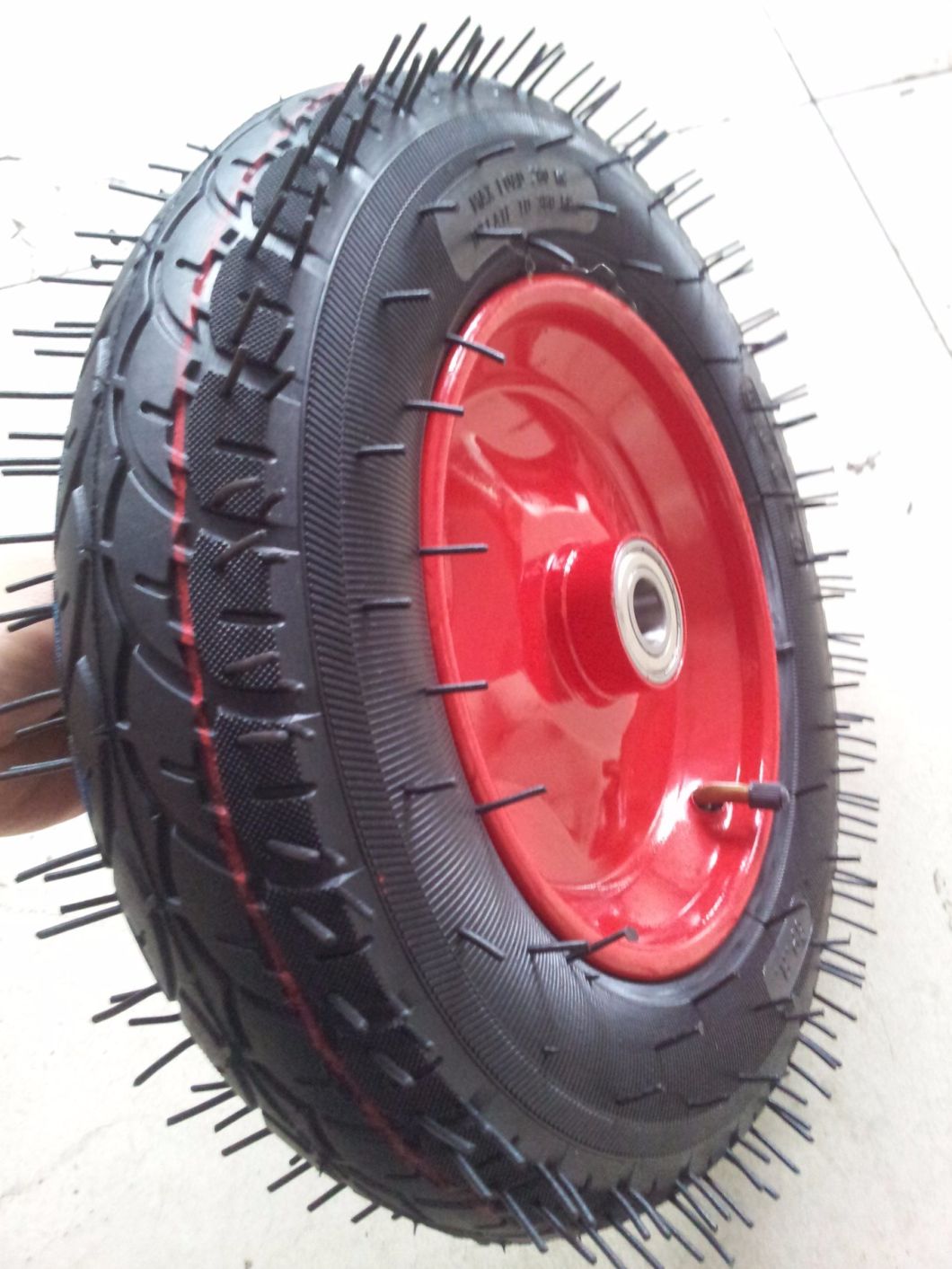 300/325-8 Quality Pneumatic Rubber Wheel