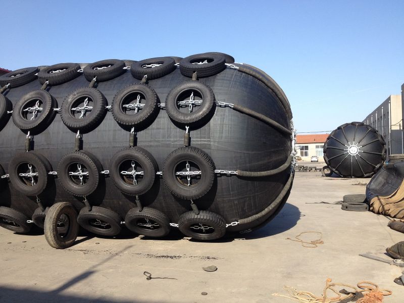 Pneumatic Rubber Fender with Tires and Chains with Good Price