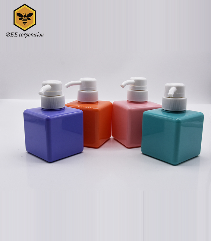 Square Cosmetic Plastic Bottle for Body Lotion (BT-D-4-260)