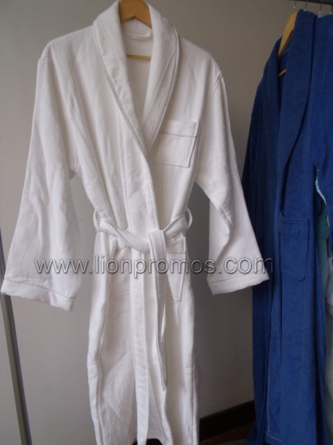 Customized Logo Embroidery Hotel Terry Material Cotton Bathrobe