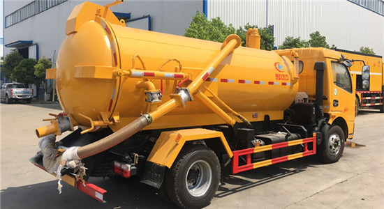 4X2 3cbm 5cbm Cleaning Tanker Dongfeng Sewage Suction Truck