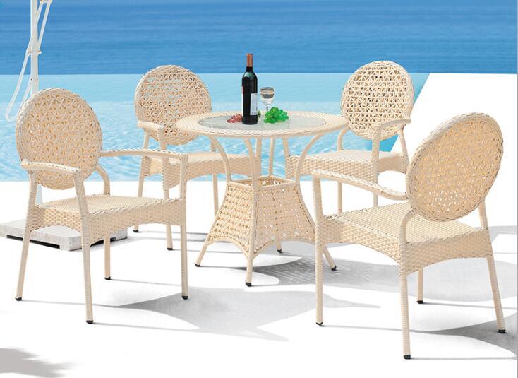 Rattan Outdoor Furniture Patio Outdoor Dining Table and Chairs Metal Outdoor Furniture UV Resisitant Outdoor Furniture