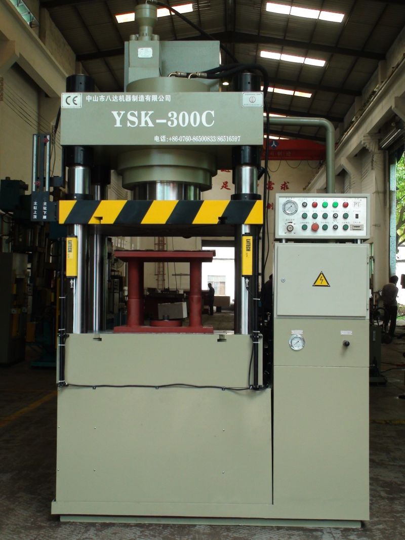 Paktat Four Column Hydraulic Press Machine with Ce Certificate