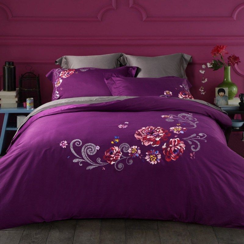 100% Cotton Solid Color Embroidery Bedding Set