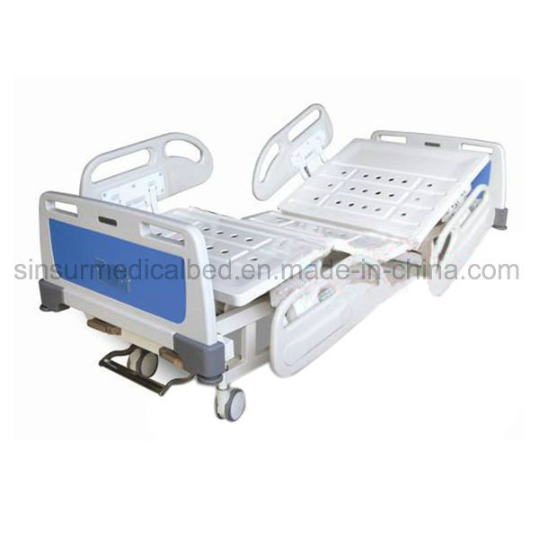 China Factory Medical Furniture Luxury Manual Double-Shake Nursing Hospital Beds