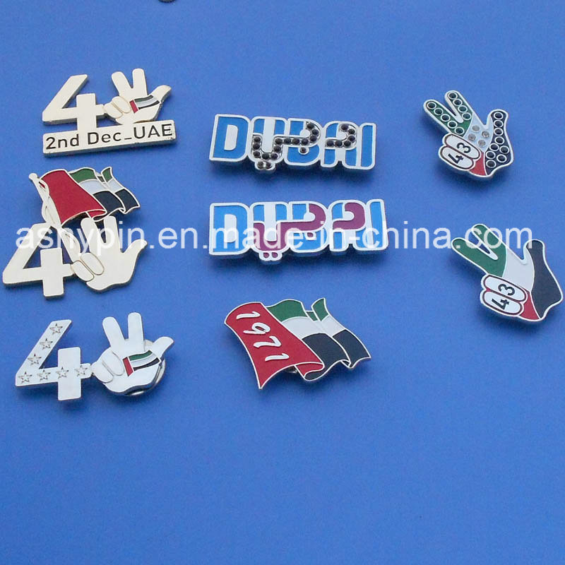 Metal UAE Victory Hand Shape Gold Badges Souvenir