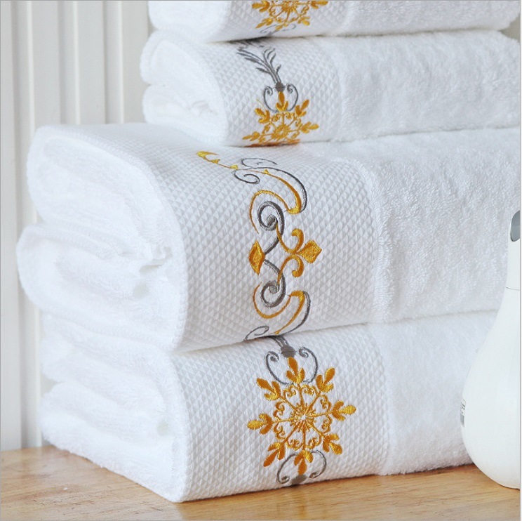 Factory Custom Embroidered Logo Extra Thick Plain Cotton White Terry Star Hotel Bath Towel