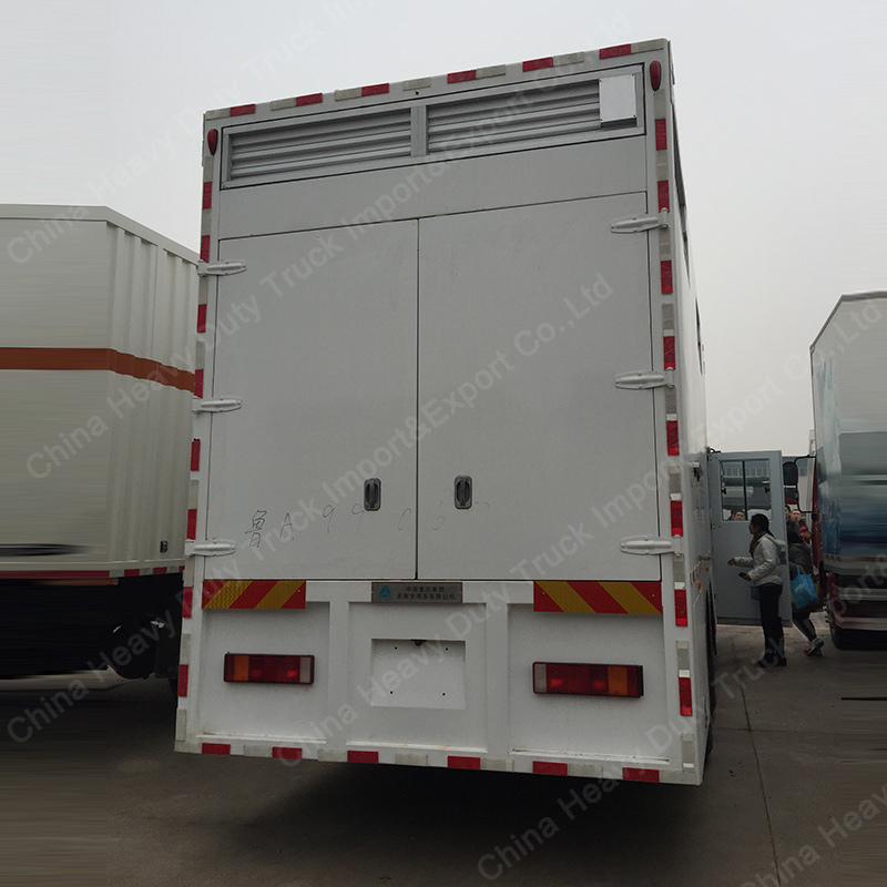 Sinotruk HOWO 4X2 8t Refrigerator Truck with High Quality