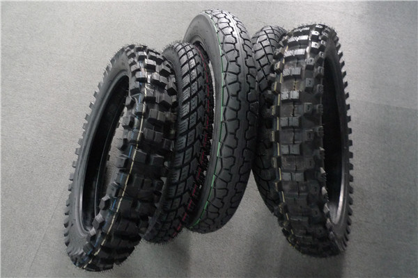 Cross Motorcycle Tyre 110/90-18 120/100-18