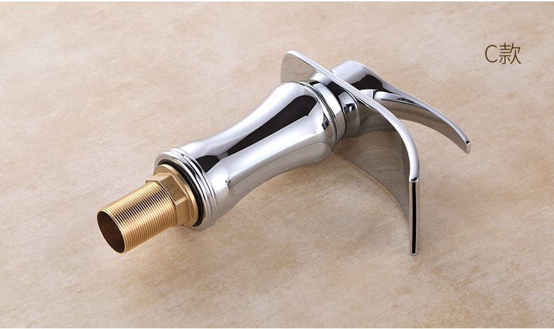 Luxury Single Handle Brass Bathroom Basin Mixer Faucet (ZF-L-001A)