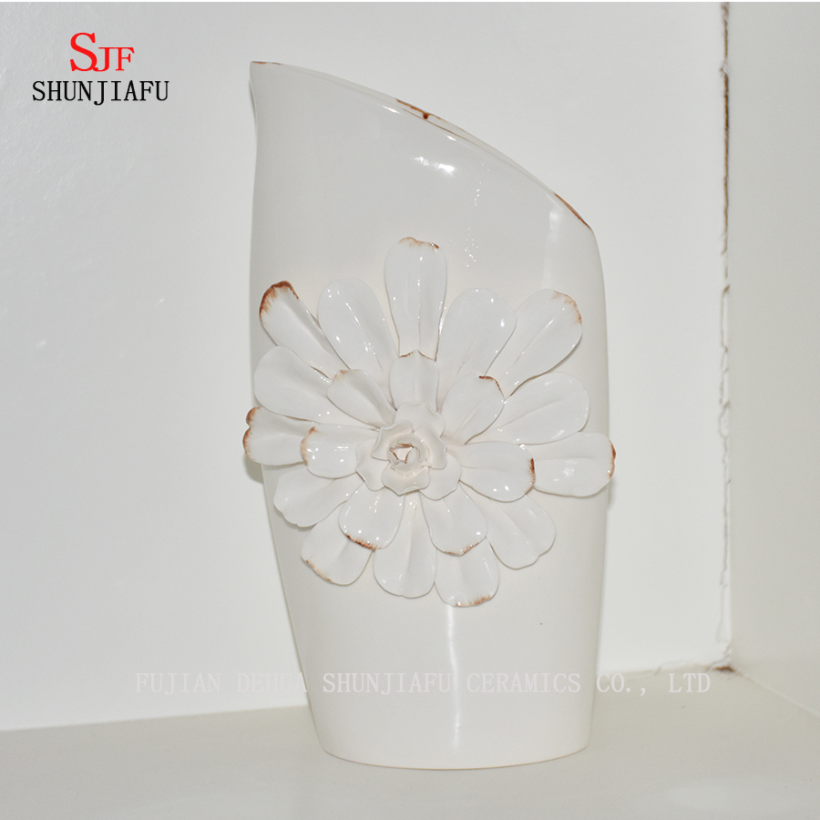 Beautiful Design off-White Ceramic Decorative Vase / Plant Flower Planter Pot