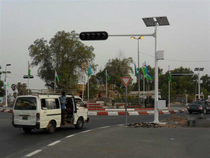 6 Meter X 4.5meter Arm Solar City Traffic Pole