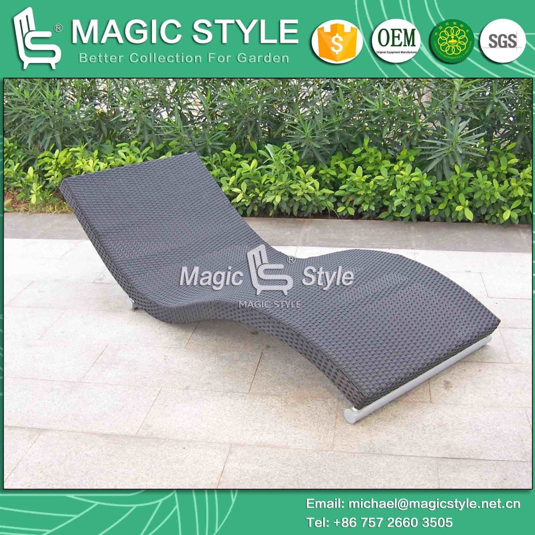 Outdoor Sun Lounge with Cushion for Stackable Garden Sunlounger Wicker Sun Bed Rattan Daybed Leisure Wiker Sun Lounger (Magic Style)