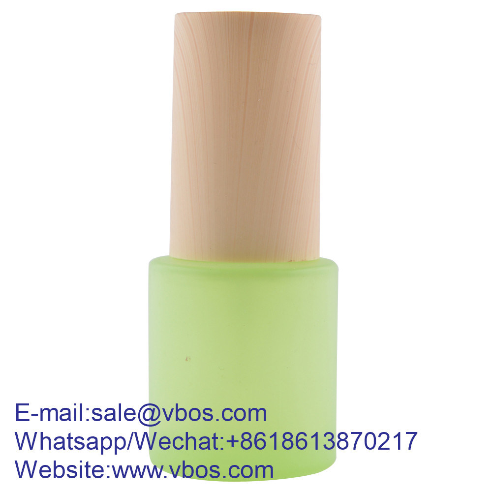 15ml/20ml/30ml/50ml Green Glass Bottle with Pump Bamboo Cap