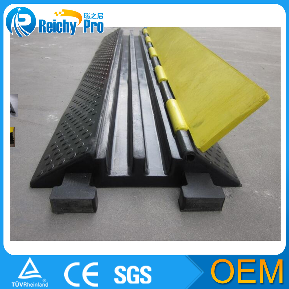 3 Channels Rubber Cable Protector Ramp