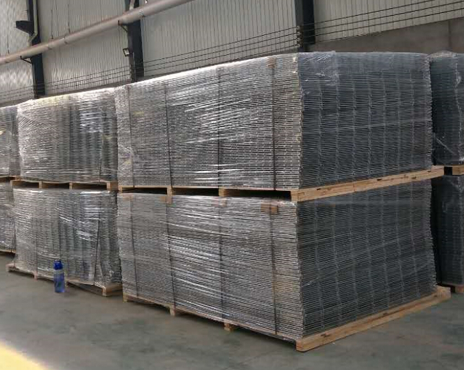 PVC Coated and Galvanized Wire Mesh Fencing Rolls