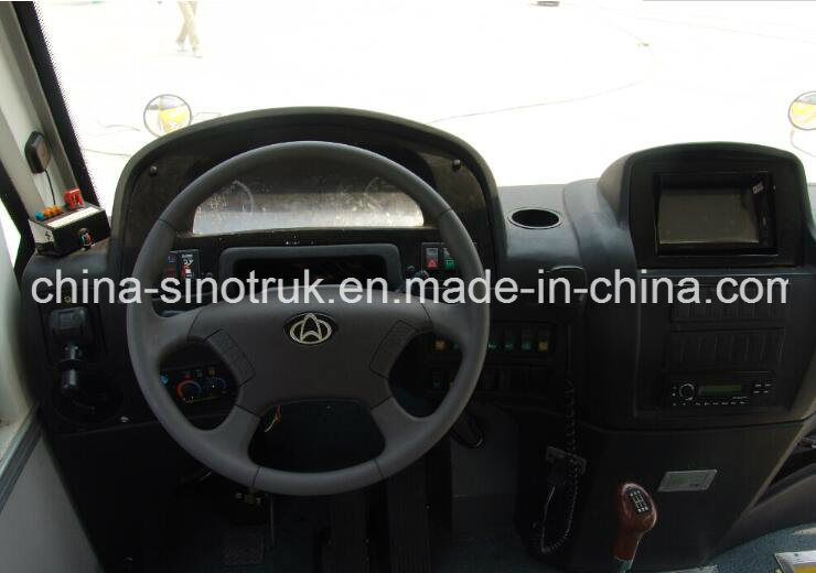 Hot Sale China School Bus of Sinotruk with Best Quality