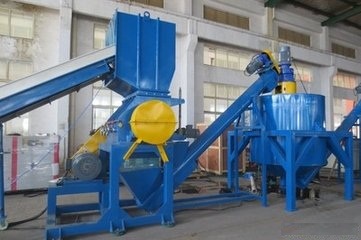 Made in Shanghai Twin Screw Extruder for Pet Waste Bottle Recycling Machine