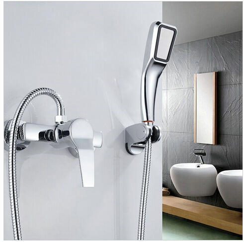 China Single Lever Brass Bathtub Faucet Mixer with Hand Shower Head