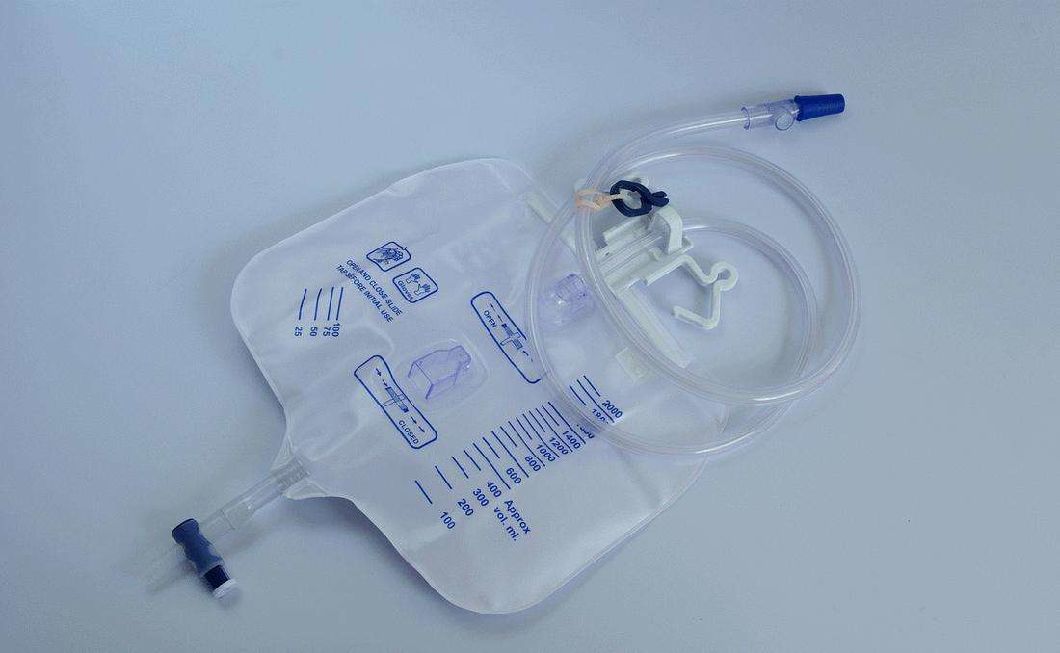 China Factory Wholesale Urine Bag with Drainage Valve 2000ml