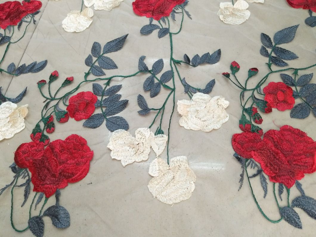 High Quality Double Colors Rose Shape Embroidery Lace for Garment Decoration