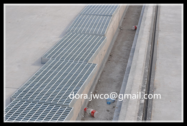 Hebei Jiuwang Hot DIP Galvanized High Quality Trench Drain Grating