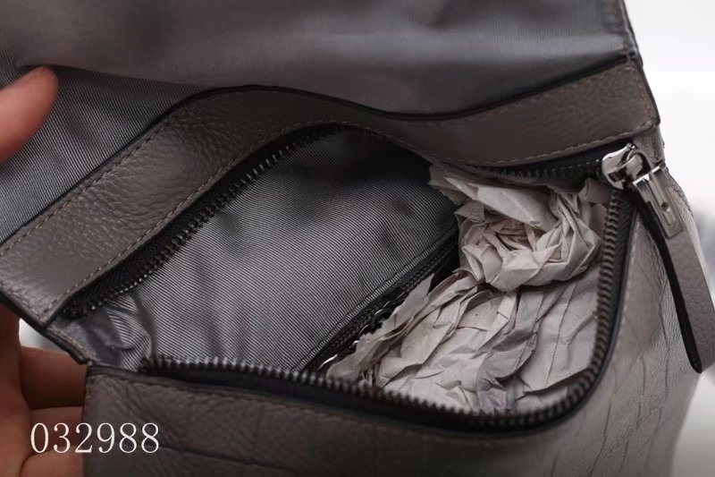 New Fashion Ladies Crocodile Grain Leather Backpack (F032988)