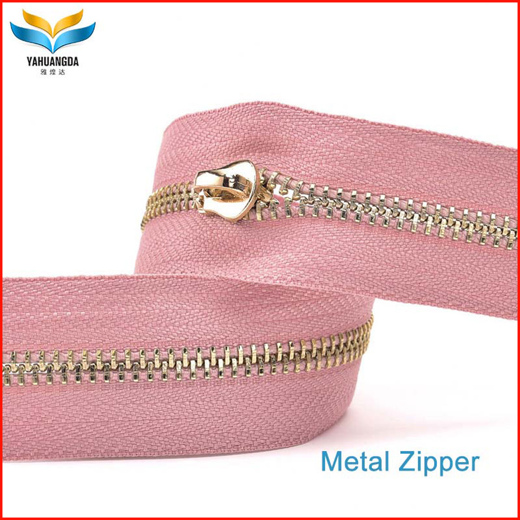 Customized Gcc Col Card Zipper Metal Zip