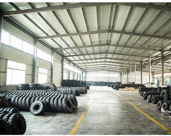 High Rubber Content 7.00-12 Forklift Tire, Industrial Pneumatic Tyre 7.00-12