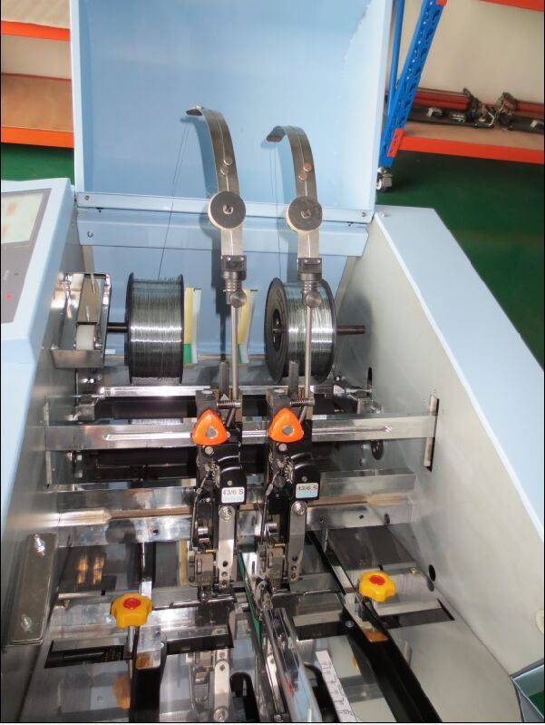 Butterfly Binding and Folding Machine /Booklet Maker (HS06)