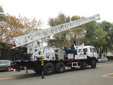 Drilling Water Well Drilling Rig Mounted on Truck 300kn
