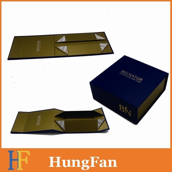 China Factory Made Magnet Closure Foldable Gift Box