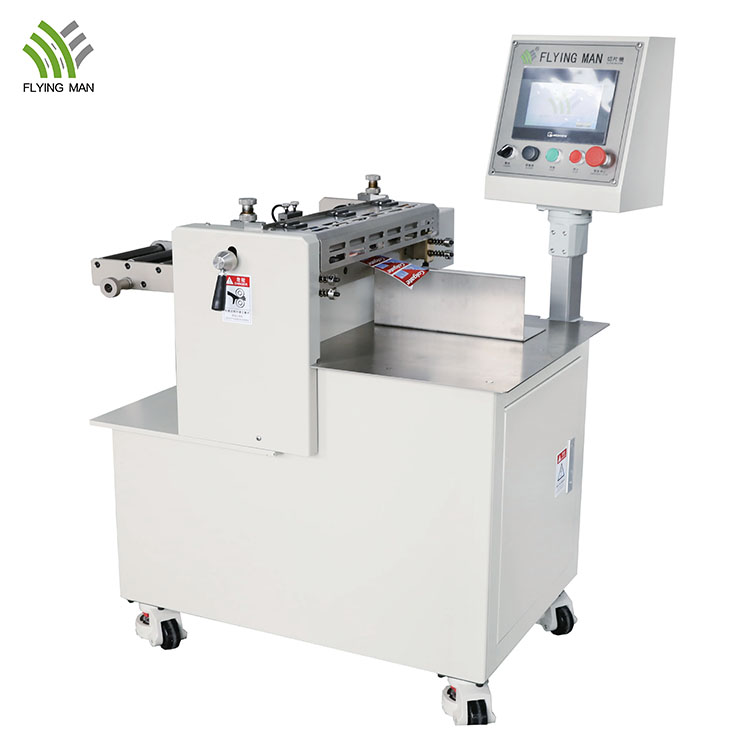 Máquina cortadora de rollo a hoja Roll to sheet cutting machine