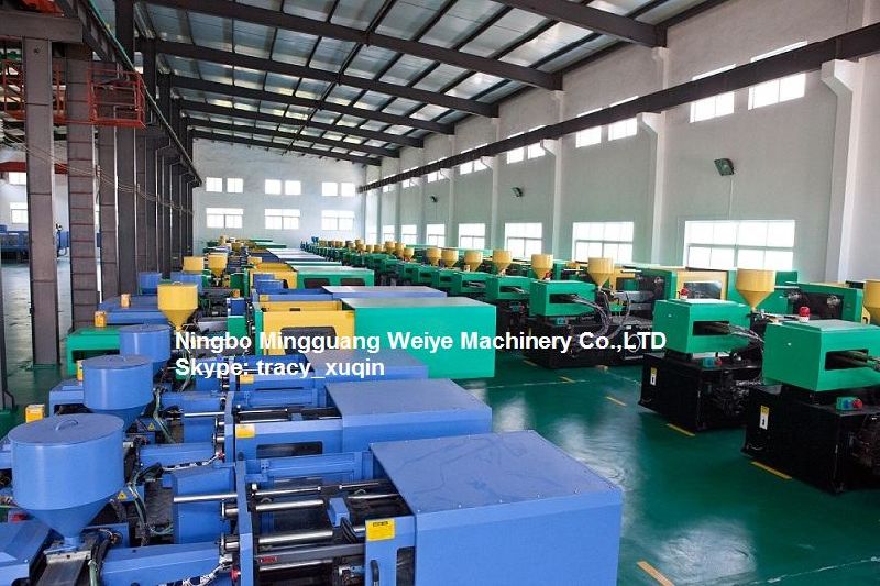 Good Price Energy Saving Injection Molding Machine 128ton with Ce