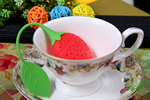 Non-Toxic Strawberry Shape Silicone Tea Bag / Tea Infuser