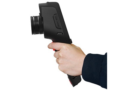 High Resolution Thermal Imaging Camera with Superior Handheld Imagery and Accuracy