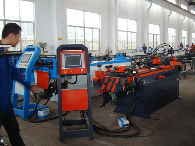 2D Pipe and Tube Bending Machine (GM-50CNC)