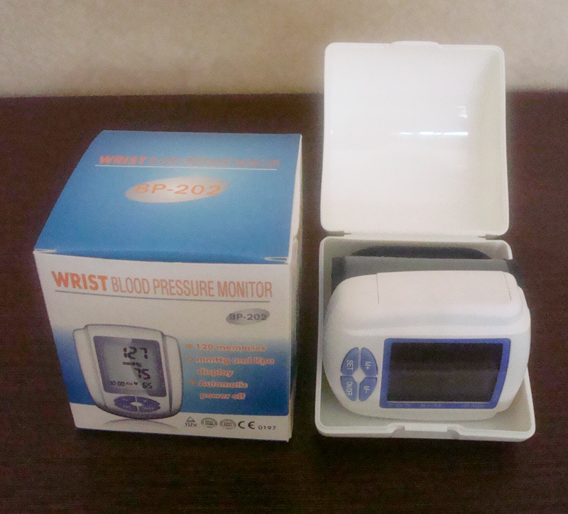 Wrist-Type Blood Pressure Monitor (HS-520)