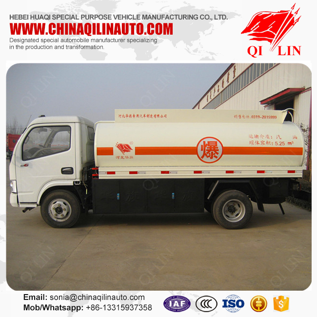 3 Persons Manual Transmission Cab Refueling Oil Tank Truck