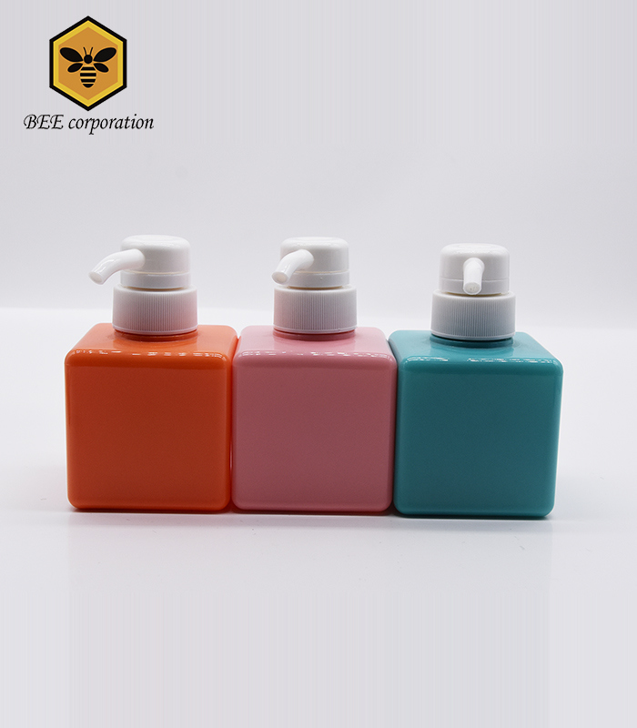 Square Cosmetic Plastic Bottle for Body Lotion (BT-D-4-260)