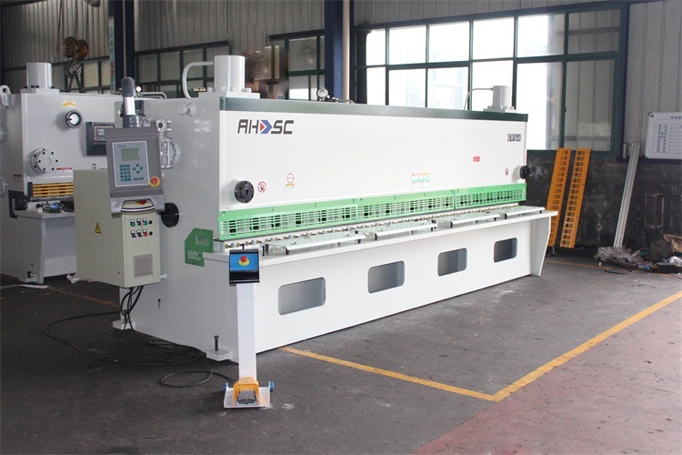 6X3200mm Metal Forging Equipment Hydraulic Shearing Machine