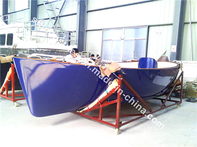 5.75m Fiberglass FRP Speed Fishing Sloepen Boat China Outboard Engine