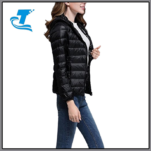 Fashionable Ultra Hooded Light Puffer Down Jacket