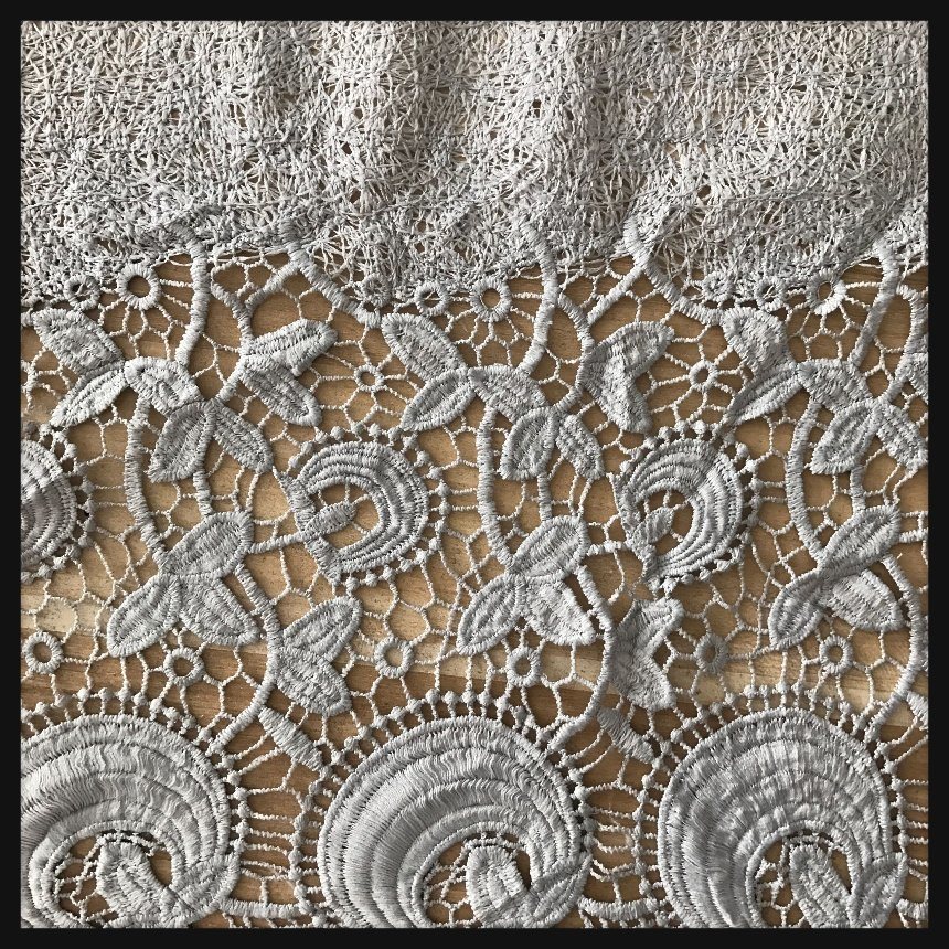 Delicate Polyester Guipure Lace for Dress Chemical Guipure Embroidery Fabric