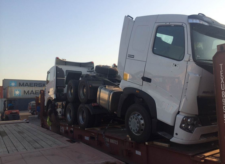 6X4 371HP 10 Wheeler Left Hand Drive Tractor Truck