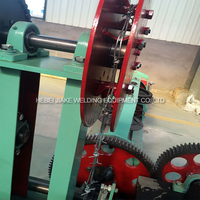 Normal Twisted Barbed Wire Making Machine for Sale