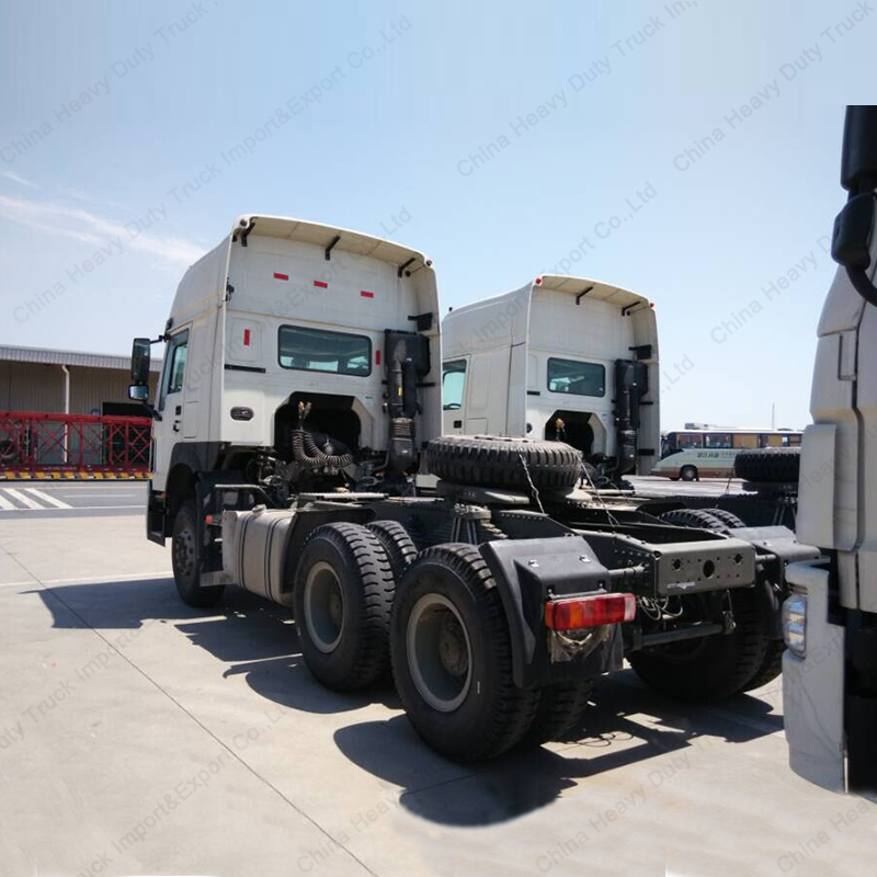 Sinotruk HOWO 6X4 371HP Heavy Truck Tractor Head Tractor Truck