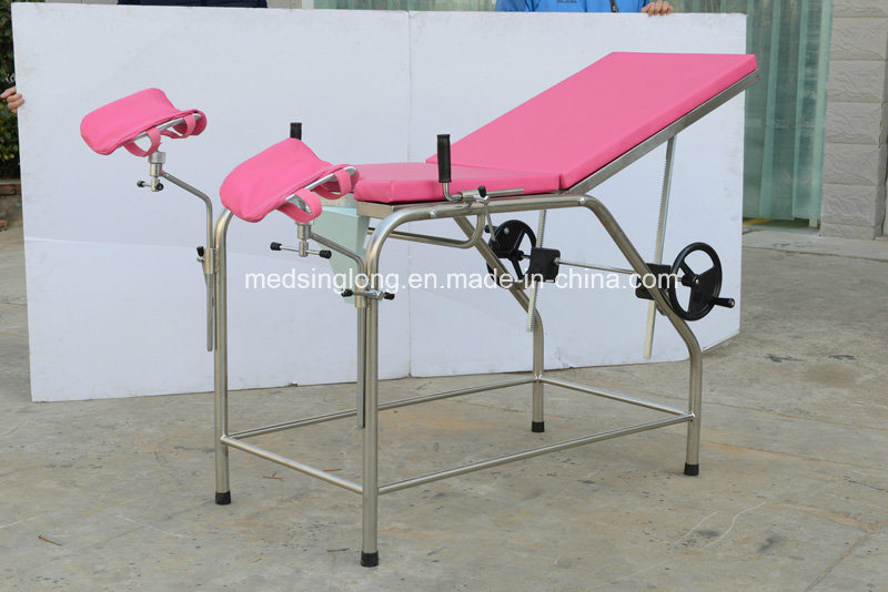 Simply Equipped Gynecological Examination Bed Price (c)