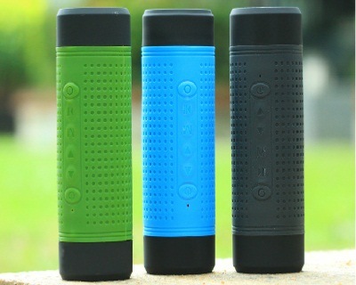 Portable Waterproof Wireless Bluetooth Speaker with Mobile Power Bank, Emergency Torchlight, TF Card.