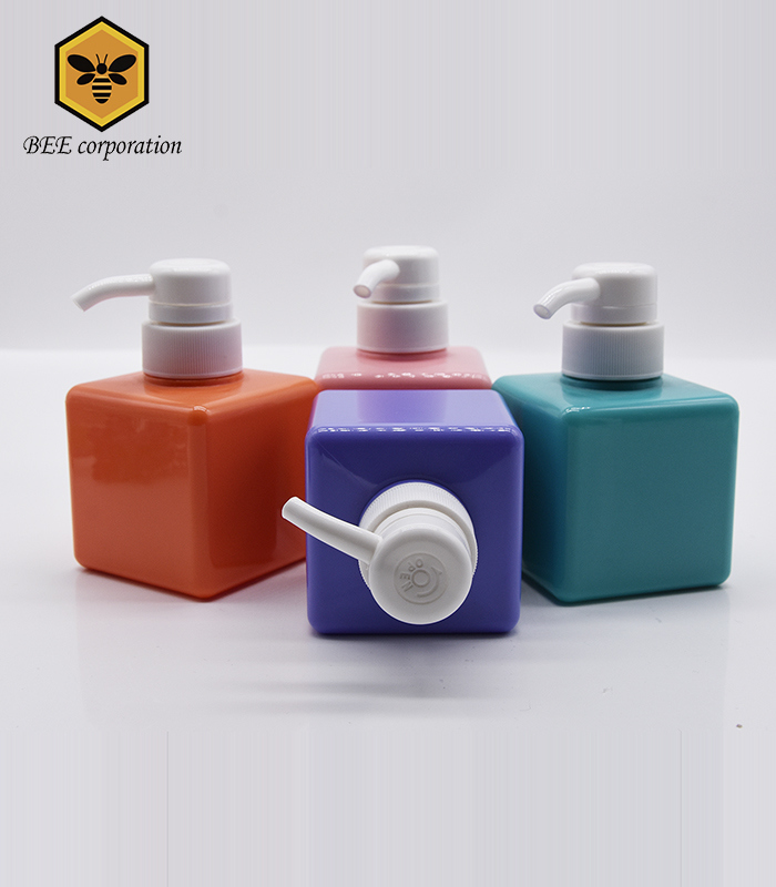 Square Cosmetic Plastic Bottle for Body Lotion (BT-D-4-260)